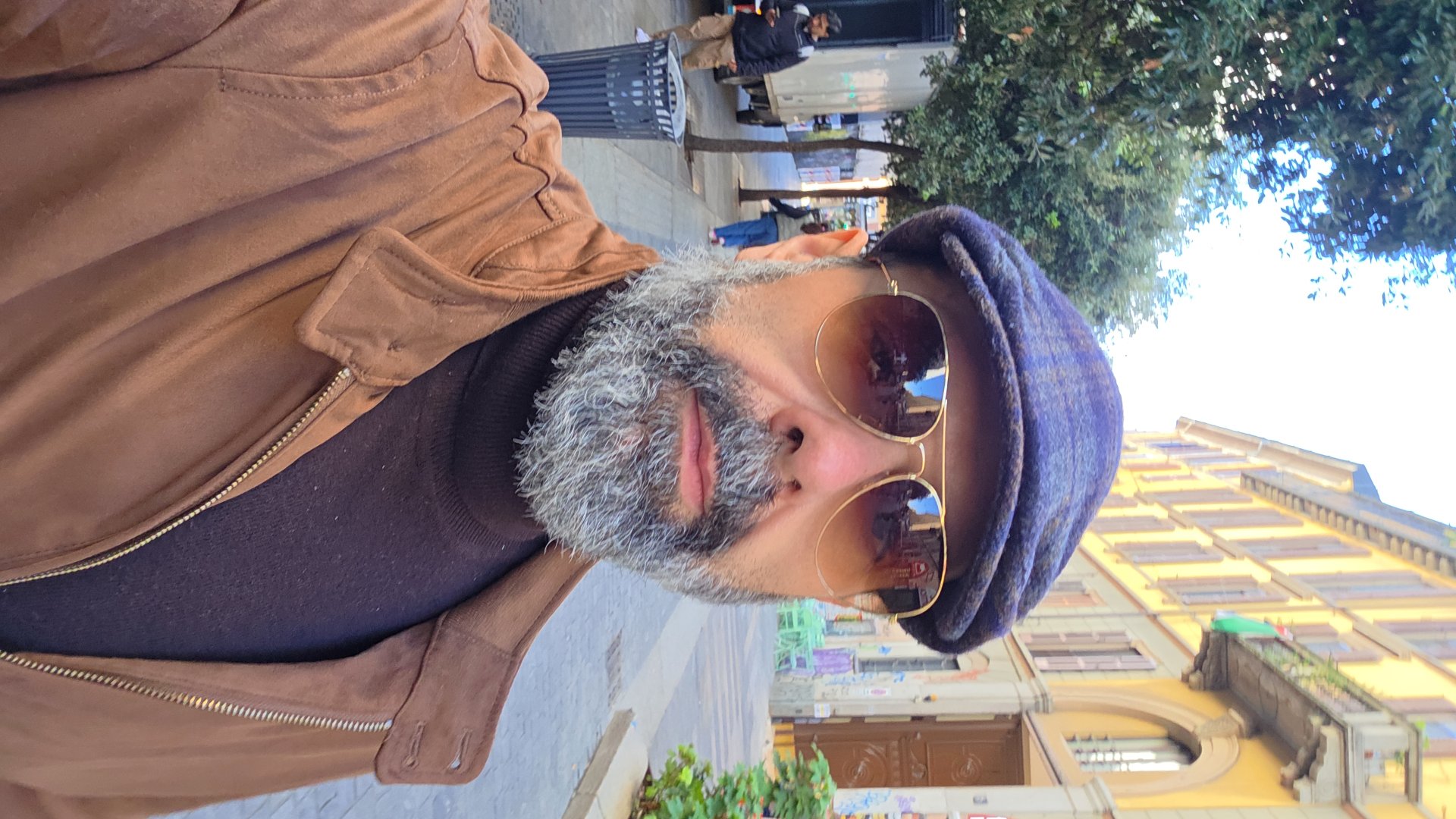 Amantelinguista da Milano,Italia